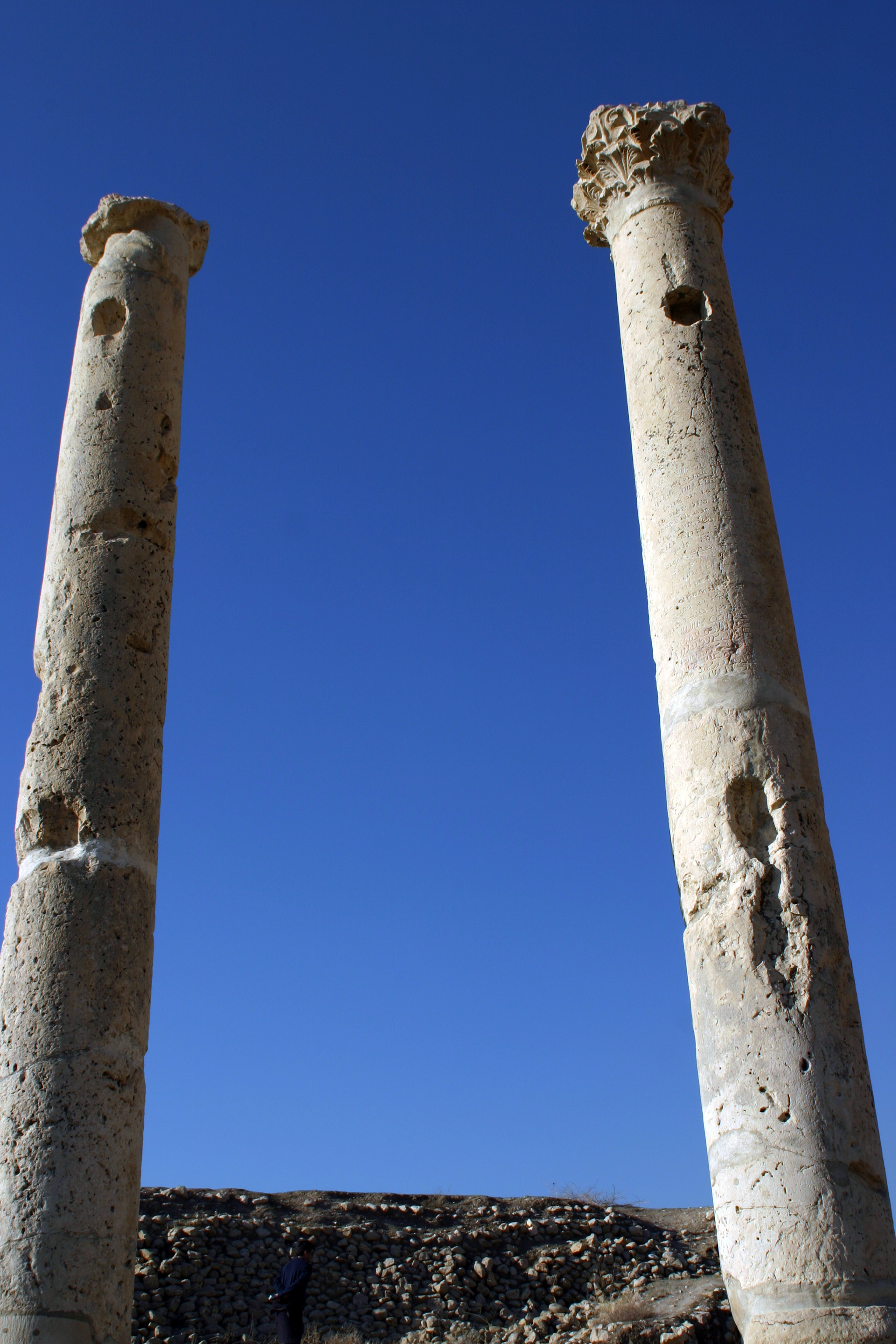 Bishapur's monument column 