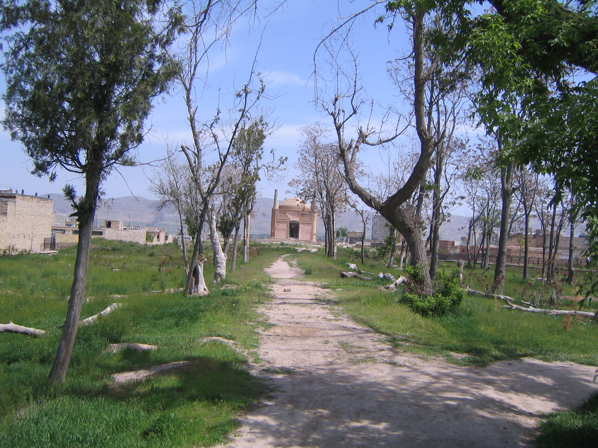 Lahak Khan Monument 