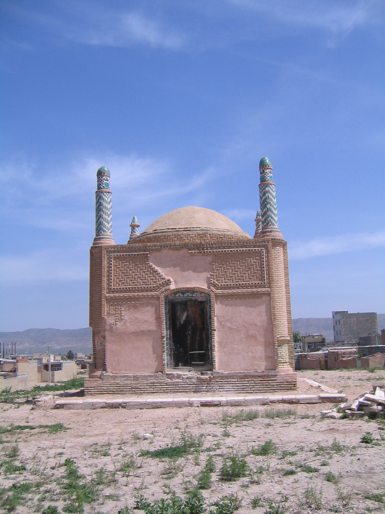 Lahak Khan Monument 