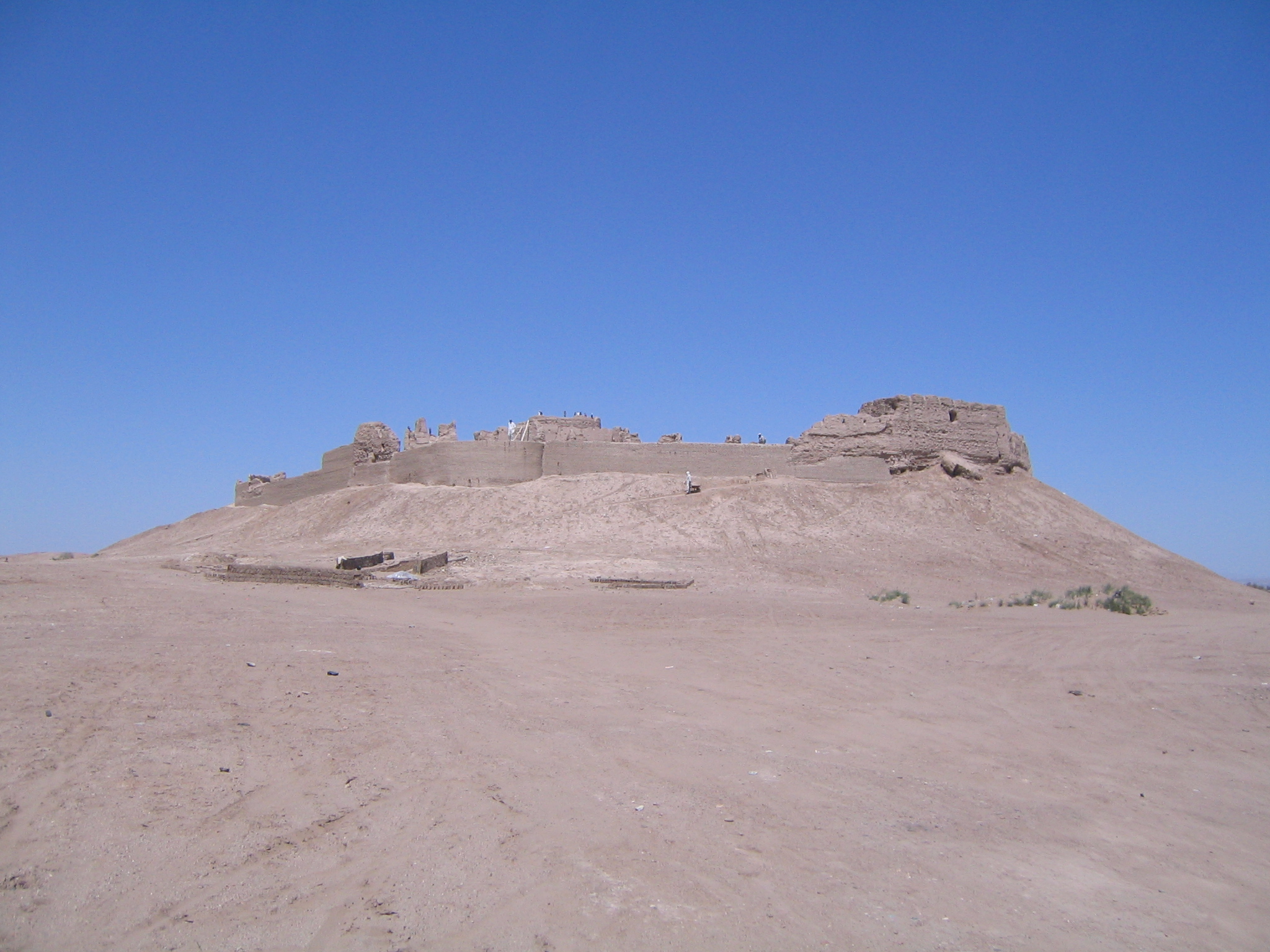 Bampur Castle 