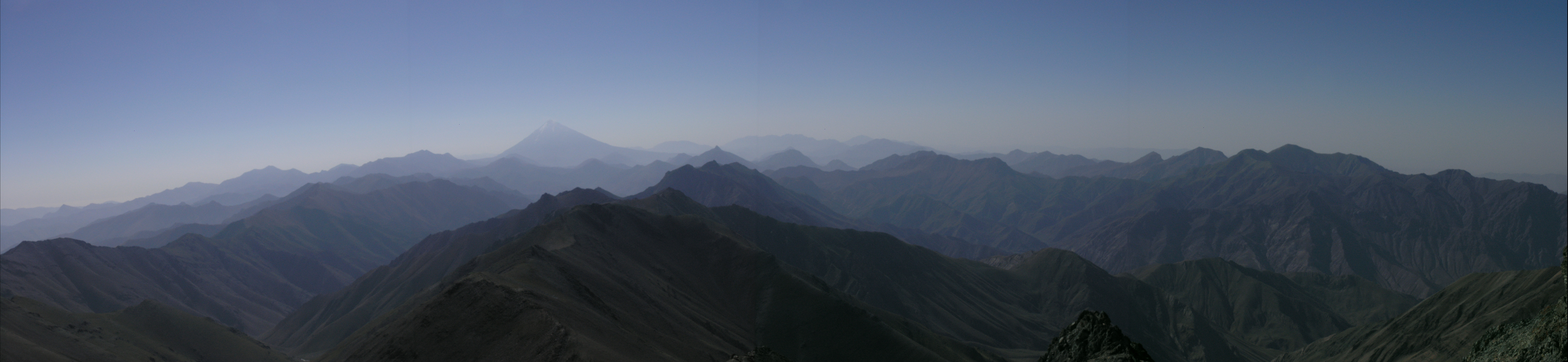 پانورامای البرز مرکزی و دماوند از قله خلنو 