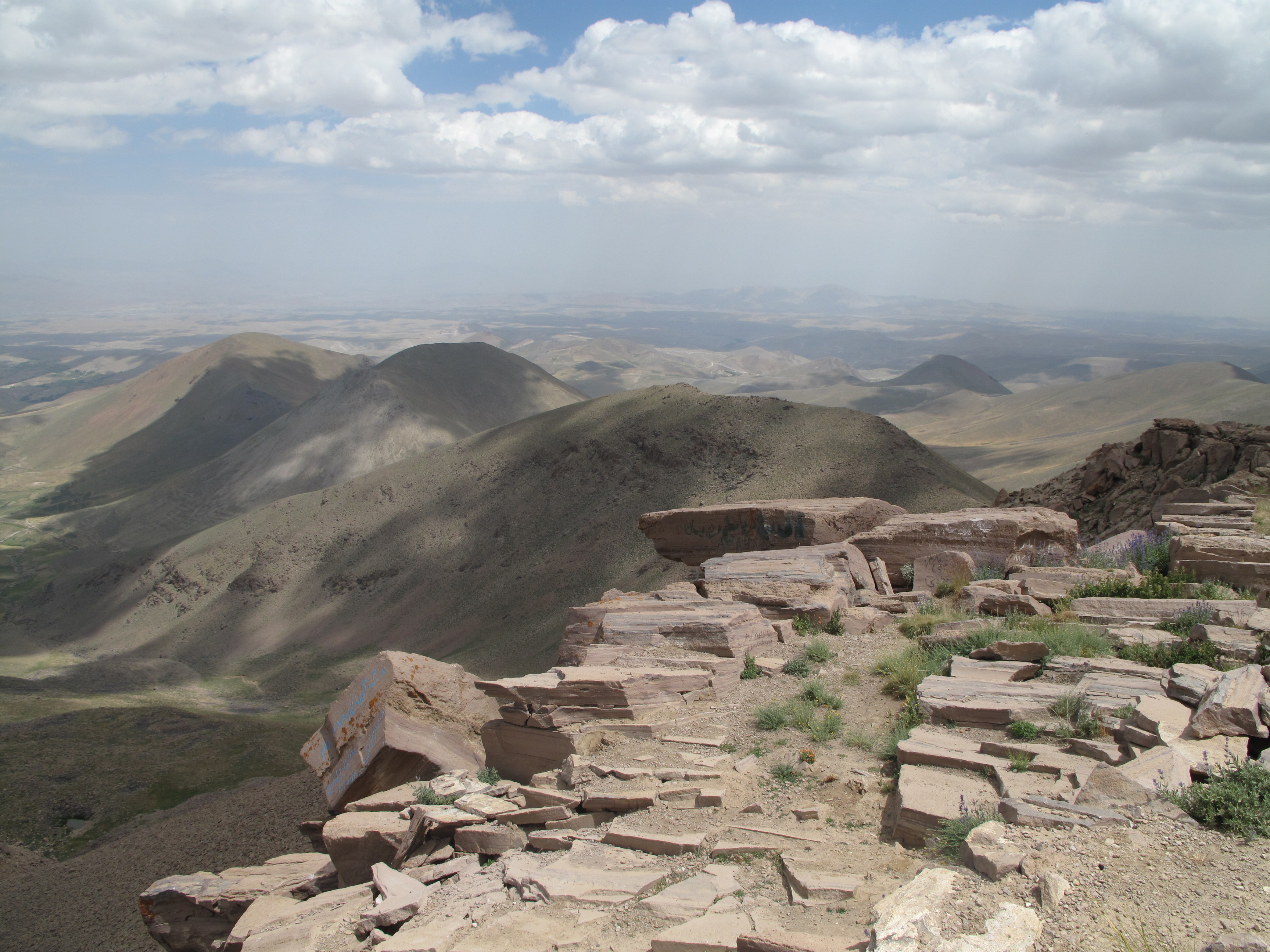 قله سلطان از رشته کوه سهند 