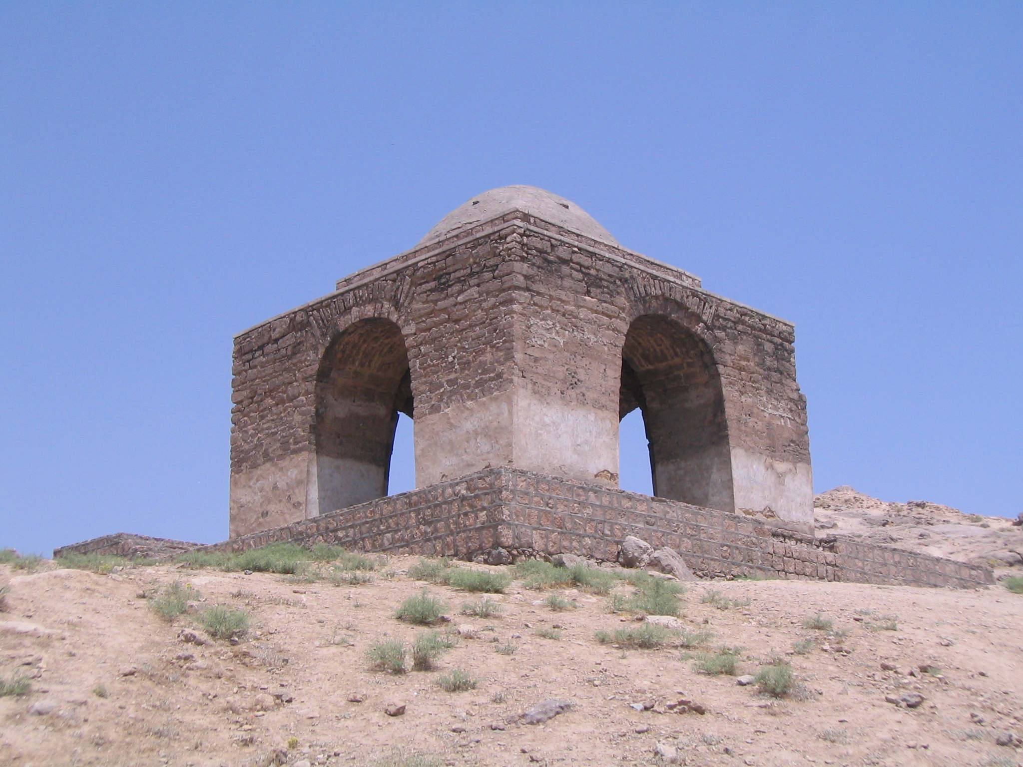 چهارطاقی نیاسر 