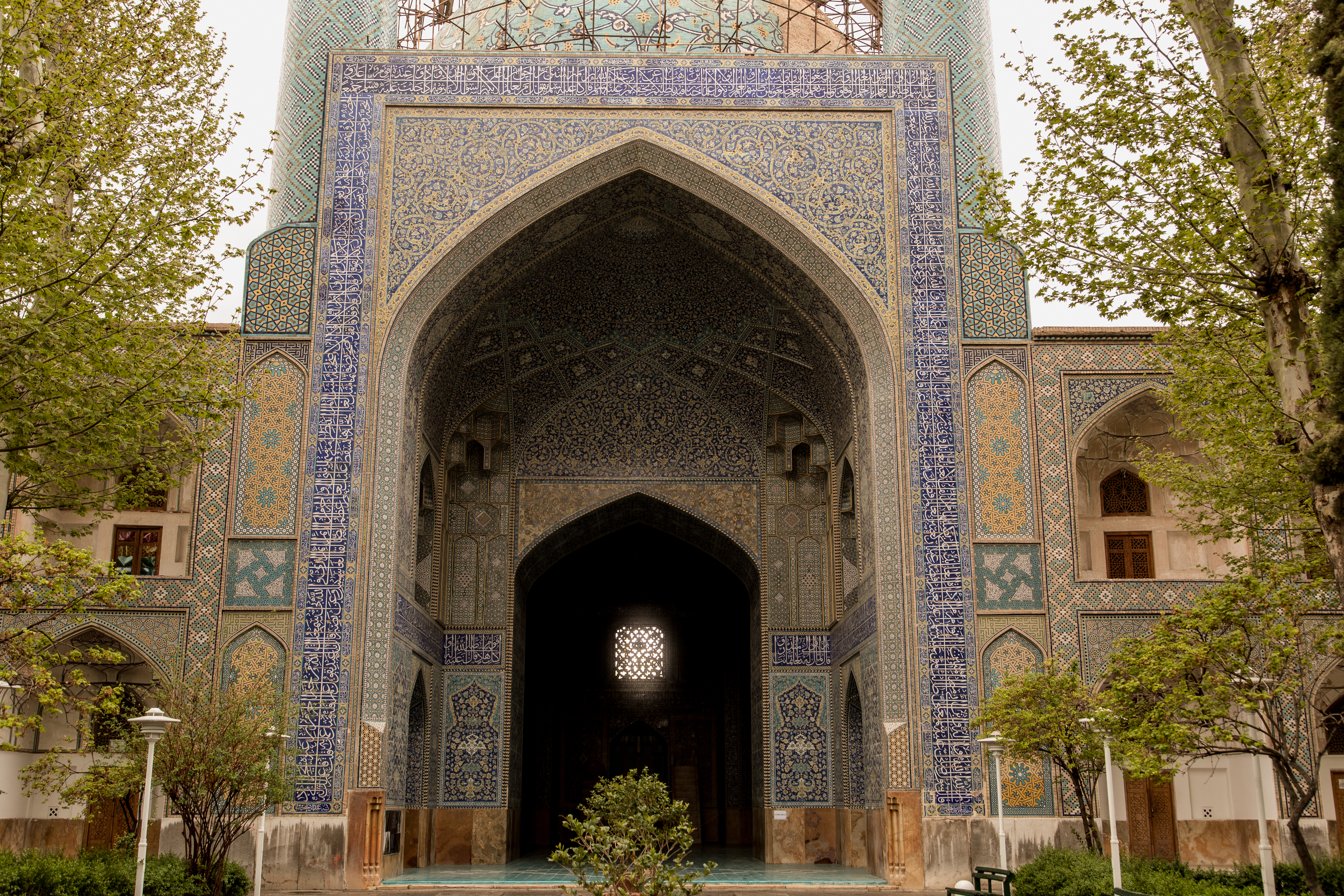 مدرسه چهارباغ 