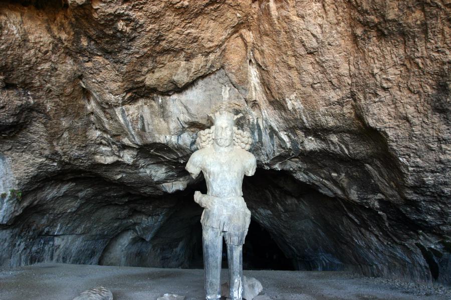 Shapur cave