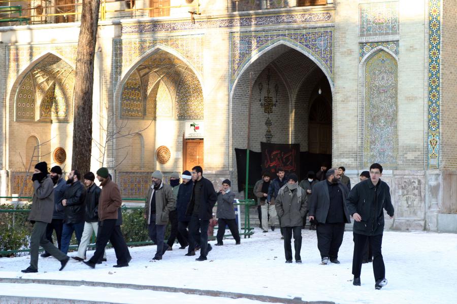 نمایی از داخل مدرسه سپه سالار 