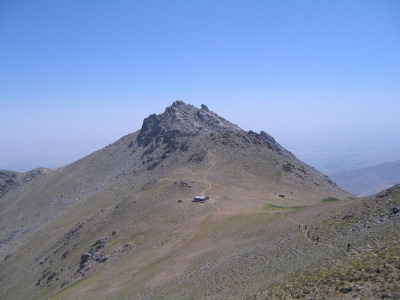 Kalagh laneh Shelter and Summit 