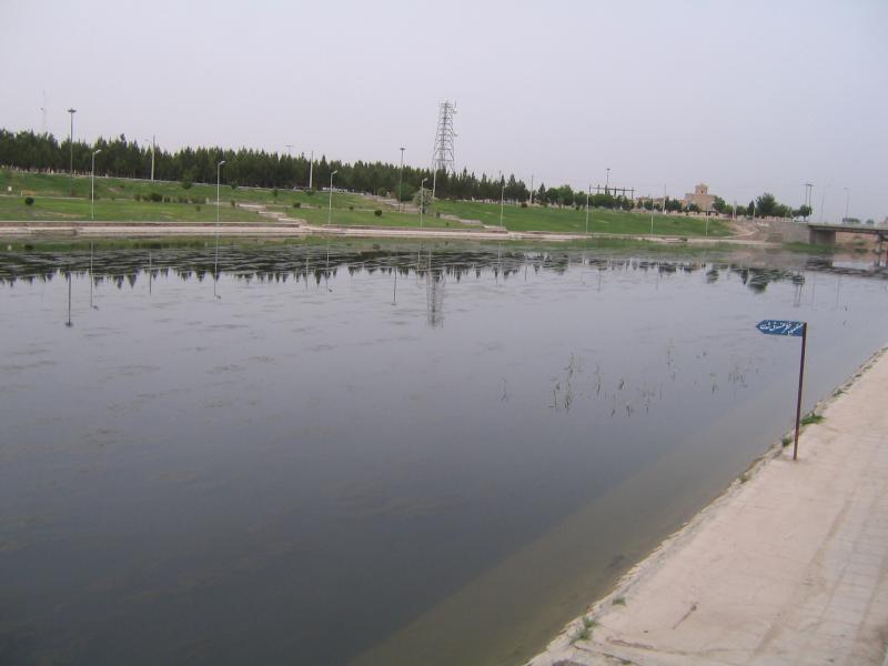 Zayandehroud in Varzaneh 