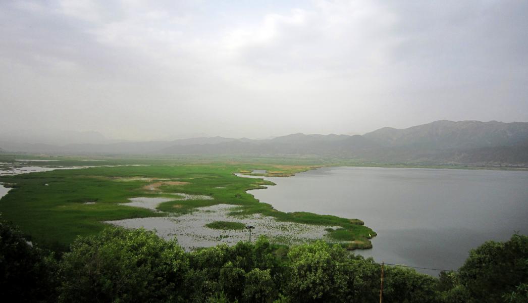 Zarivar Lake